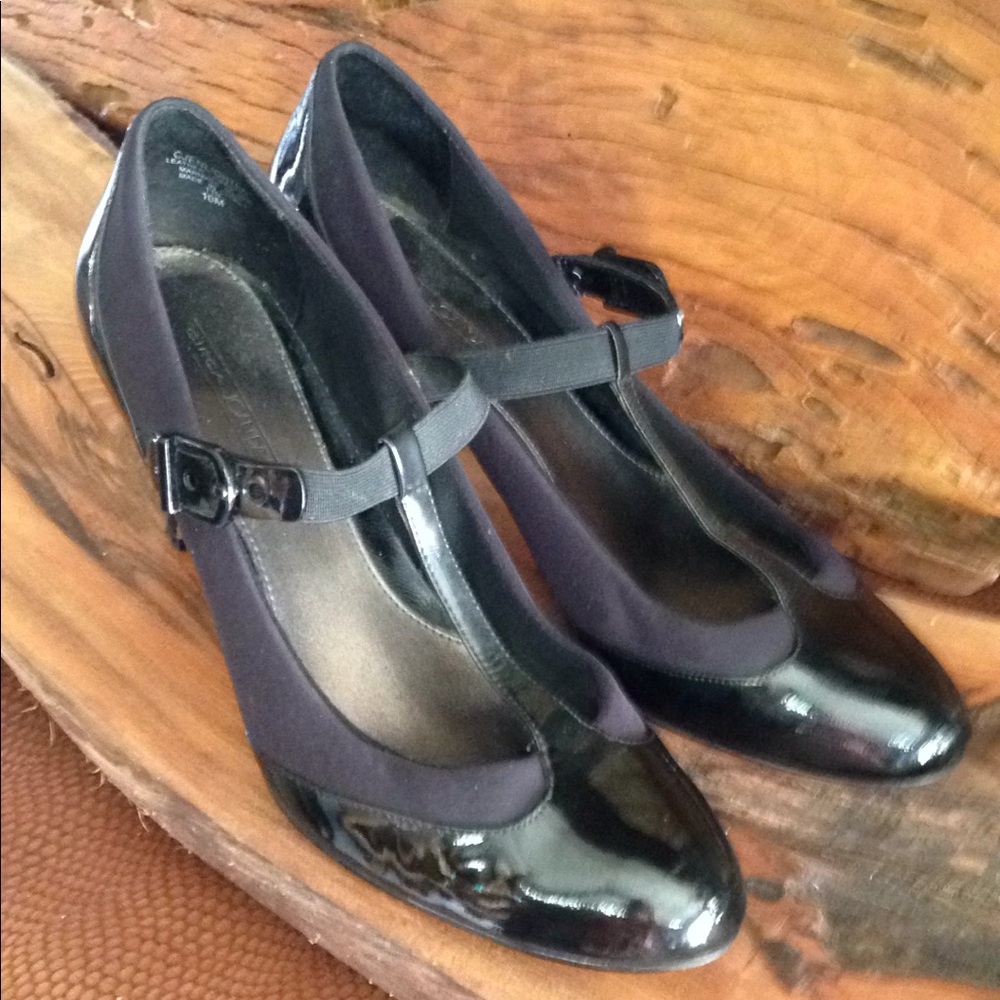 Joan & David Patent Leather Pumps